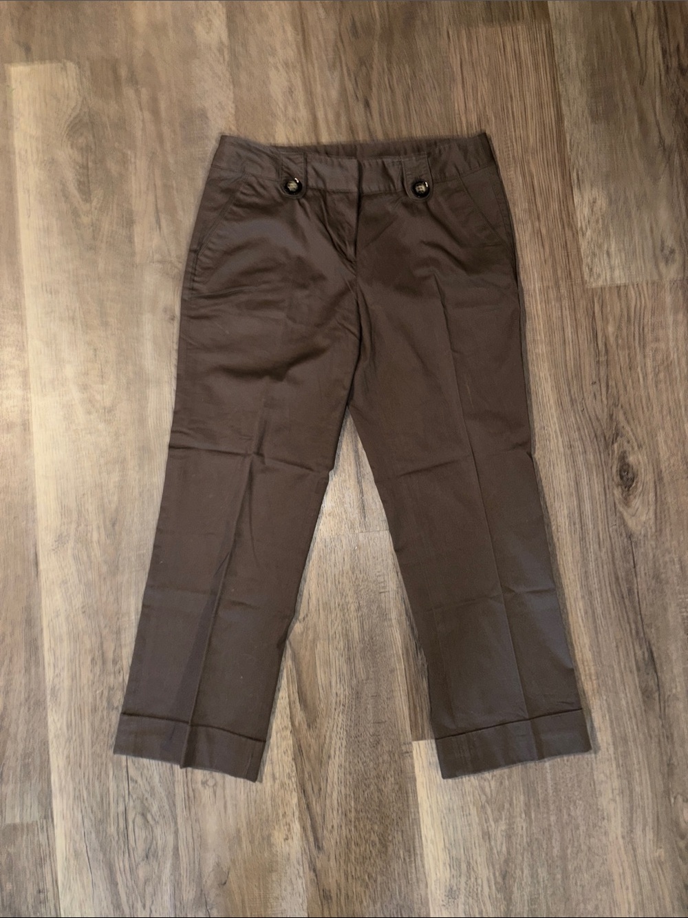 NWOT Camaieu Dark Brown Capri Slacks Size Small